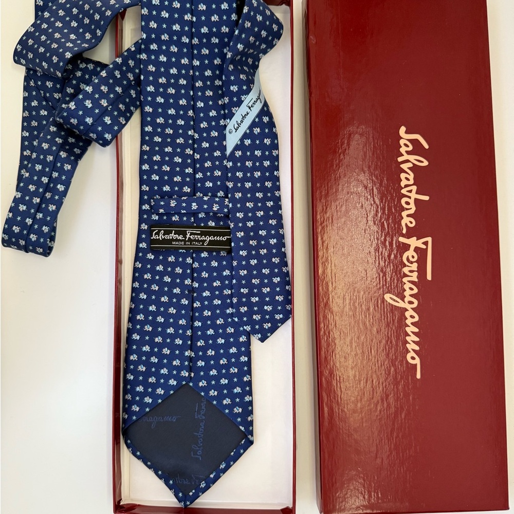 Salvatore Ferragamo Blue Floral Men's Tie